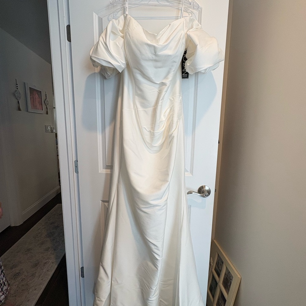 Elegant Off-Shoulder White Wedding Gown